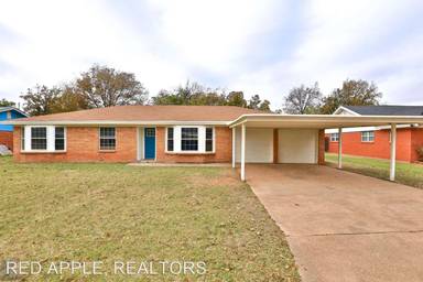 Main picture of 1538 Westwood Dr