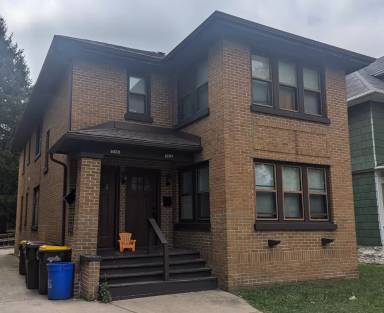 Main picture of 1025 N Court St