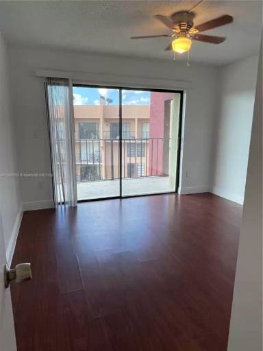 Main picture of 9686 Fontainebleau Blvd