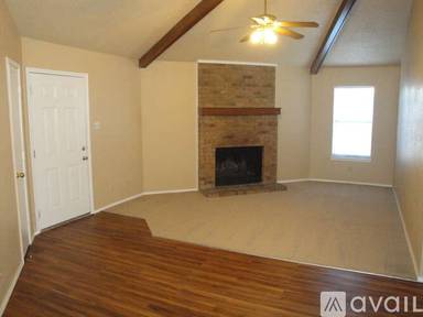 Main picture of 738 Bluebonnet Dr