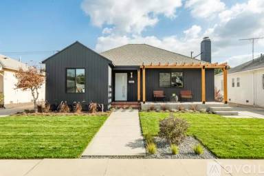 Main picture of 3840 Somerset Dr