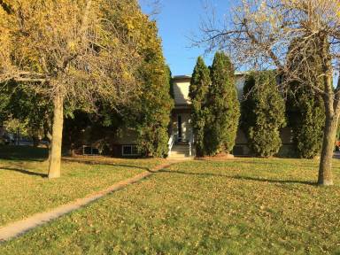 Main picture of 1004 W Campus Dr