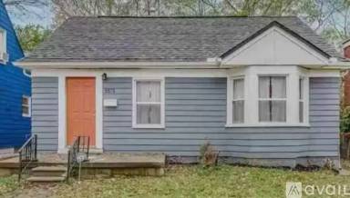 Main picture of 5571 Farmbrook St