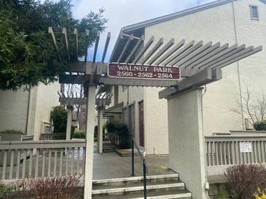 Main picture of 2562 Walnut Blvd