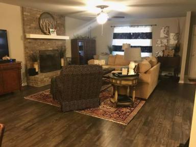 Main picture of 2323 E Kantz Ln N