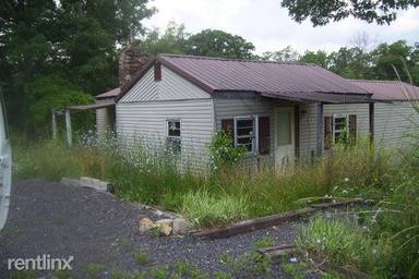 Main picture of 1381 Parkway Dr