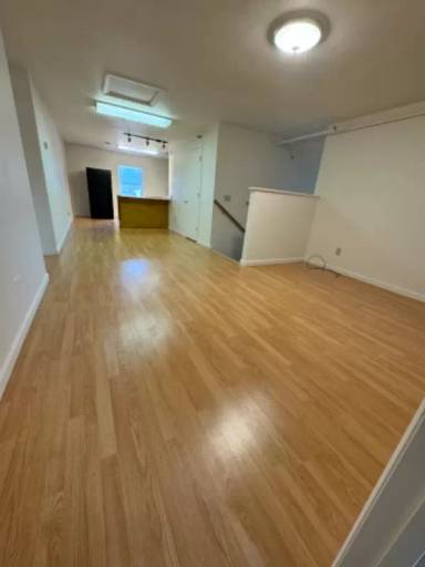 Main picture of 209 W 4th St