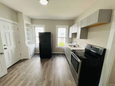 Main picture of 12 Walnut St