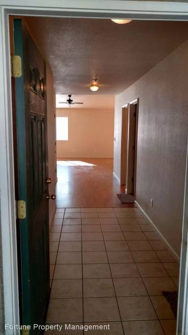 Main picture of 3947 W Delta Ave