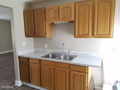 Main picture of 5313 Broadway St