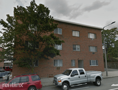 Main picture of 360 Market St