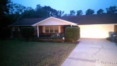 Main picture of 113 E Pine St