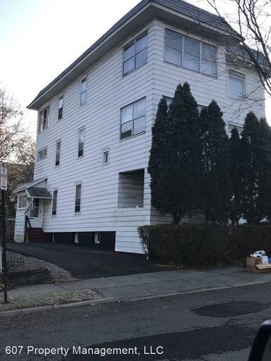 Main picture of 27 Tremont Ave