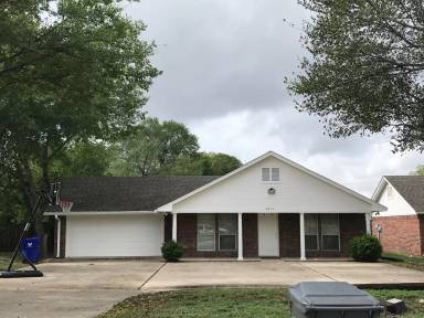 Main picture of 2417 S 2nd St