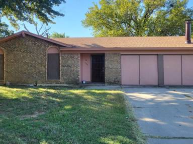 Main picture of 3700 Brambleton Pl