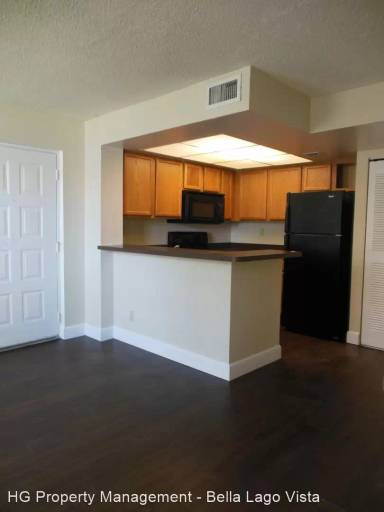 Main picture of 728 Executive Center Dr