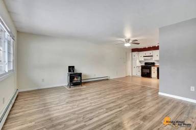 Main picture of 916 Boyd St