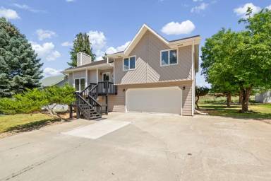 Main picture of 3704 Meadowbrook Dr