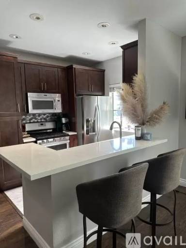 Main picture of 128 Maegan Pl