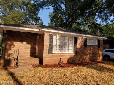 Main picture of 1517 18th Way SW