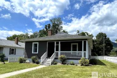 Main picture of 301 Richmond Ave