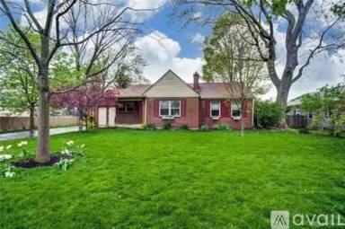 Main picture of 2937 Berkley St