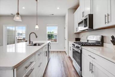Main picture of 1404 Excelsior Grand Ave
