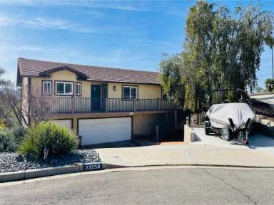 Main picture of 23250 Clipper Ct