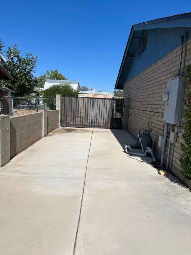 Main picture of 711 Cholla Dr