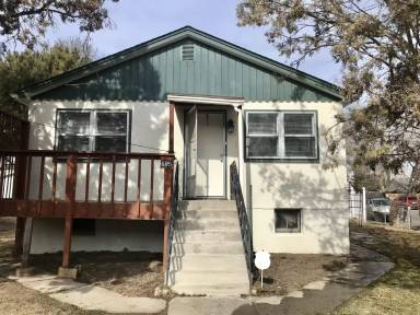 Main picture of 695 Ash St