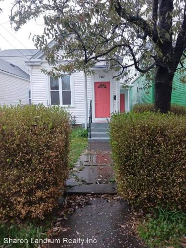 Main picture of 707 Baroness Ave