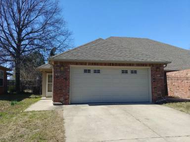 Main picture of 3424 S Hudson Ave