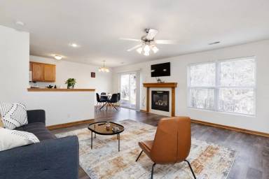Main picture of 2504 Deerfield Blvd