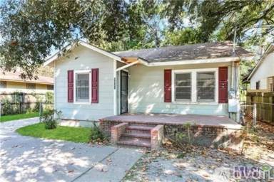 Main picture of 5921 Byron St
