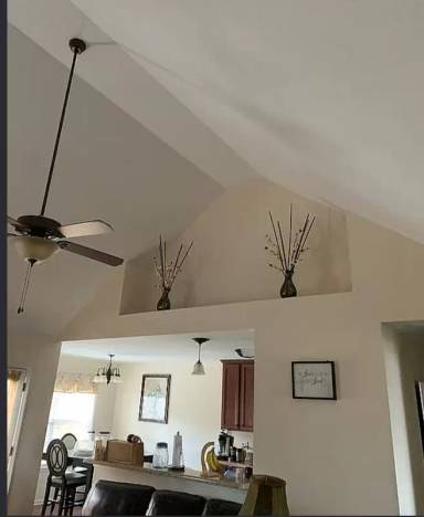 Main picture of 684 Gladiolus Dr