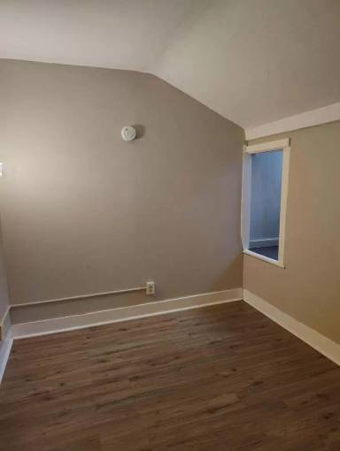 Main picture of 3 McConnell Ave