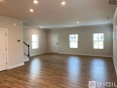 Main picture of 11819 Midnight Way