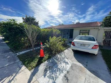 Main picture of 1604 Funston St