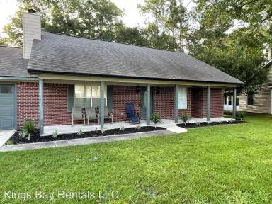 Main picture of 335 Hallowes Dr E