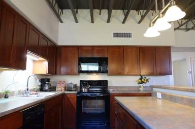 Main picture of 420 S 6th Ave
