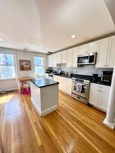 Main picture of 28 Monument St
