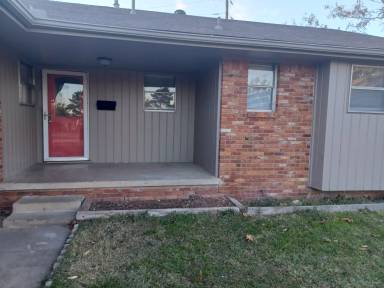 Main picture of 2533 SW 69th St