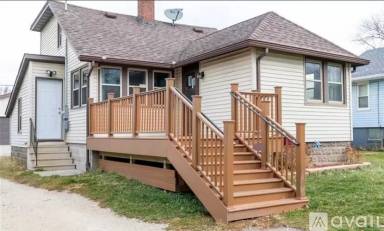 Main picture of 1007 West St