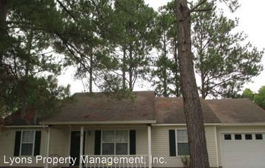 Main picture of 14 Whispering Pines Cir
