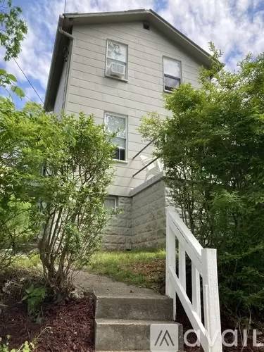 Main picture of 701 Maple Way