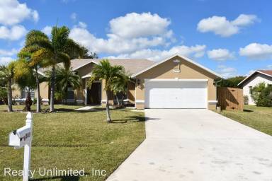 Main picture of 543 SE Marydale Ter