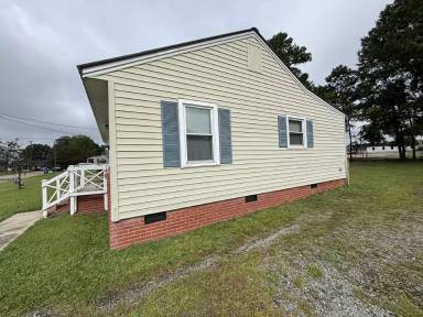 Main picture of 122 Joy St