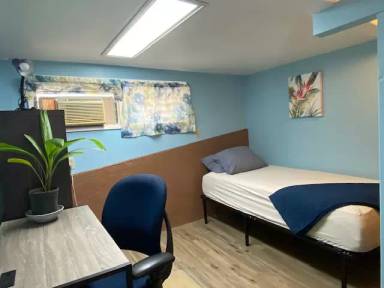 Main picture of 1634 Lusitana St