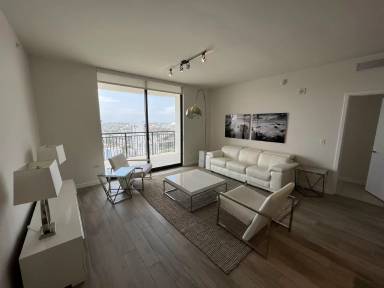 Main picture of Nine At Mary Brickell Village