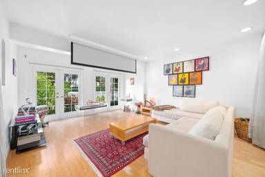 Main picture of 301 W Rivo Alto Dr
